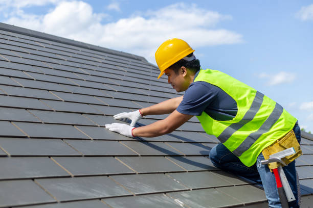 Best Residential Roofing Contractor  in Okauchee Lake, WI
